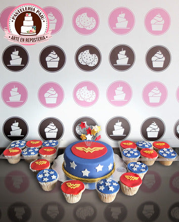 Wonder Woman Cupcakes