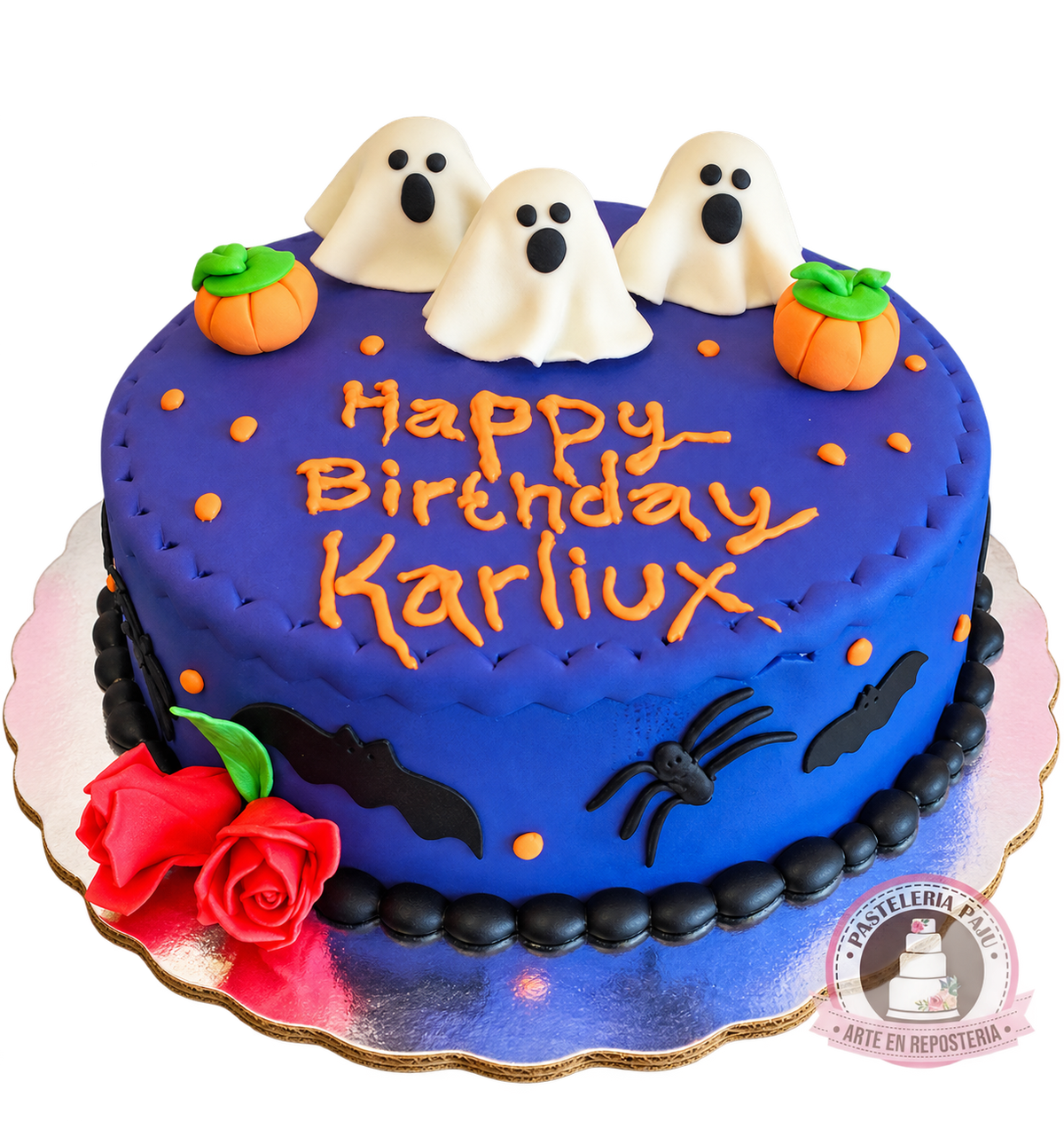 Pastel de Halloween azul con fantasmas y rosas rojas